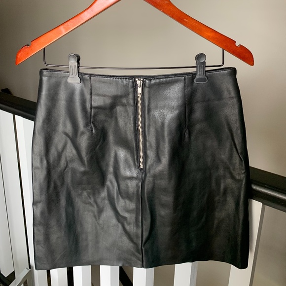 Faux Leather Bralette Top and Skirt Set - Picture 4 of 5